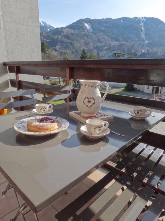 Le Balcon