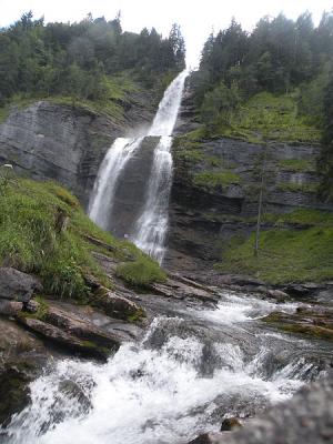 450px cascade rouget